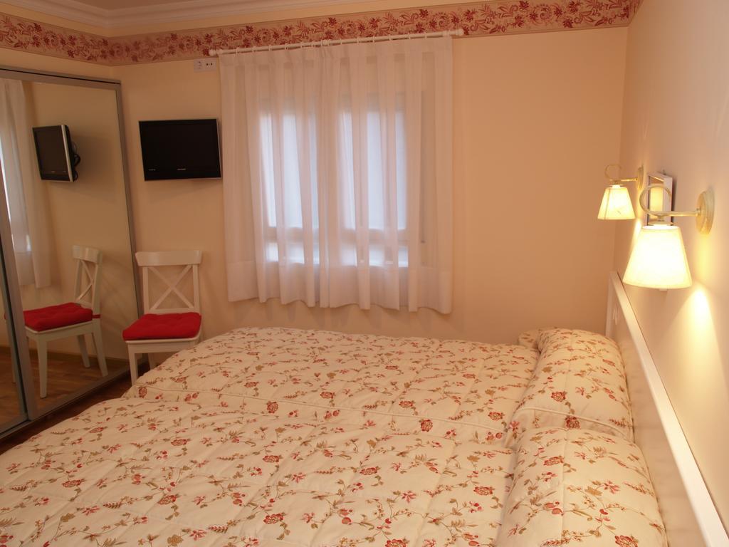 Hotel Chalet Puigdefabregas 哈卡 客房 照片