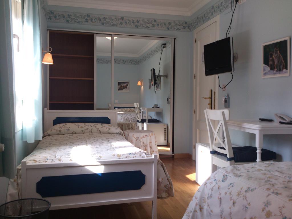 Hotel Chalet Puigdefabregas 哈卡 客房 照片