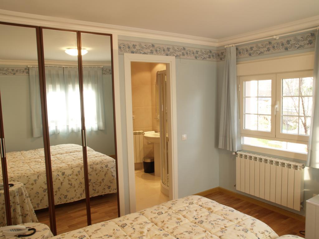 Hotel Chalet Puigdefabregas 哈卡 客房 照片