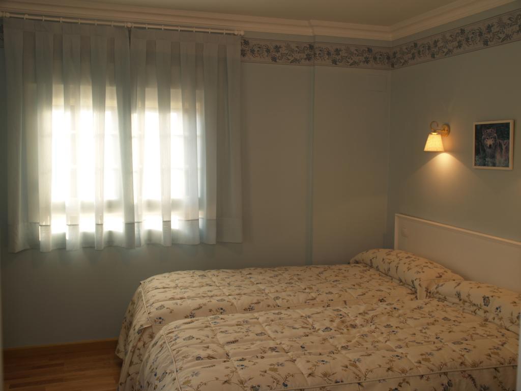Hotel Chalet Puigdefabregas 哈卡 客房 照片
